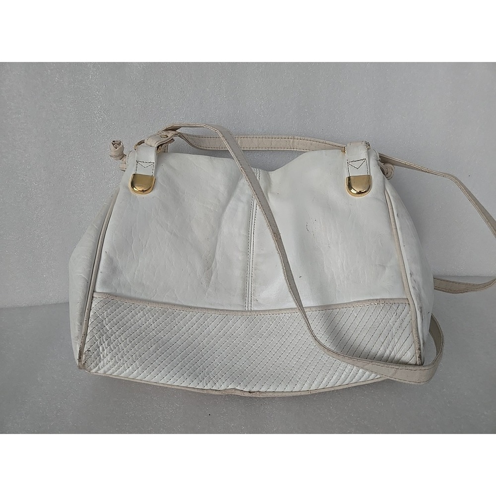 Vintage White Shoulder Bag Purse Pocketbook Read!